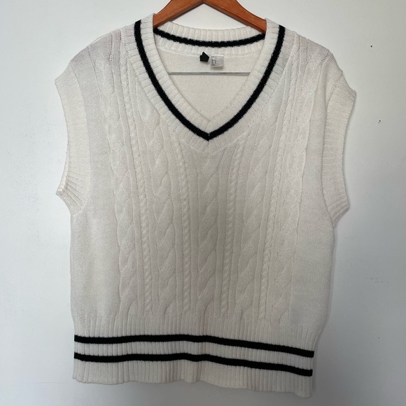 Medium Vest - Picture 4 of 4